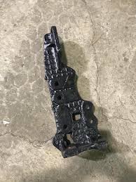 Кронштейн заднього підресорювання правий